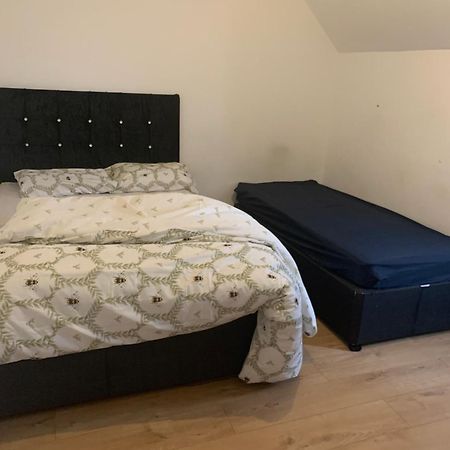 At Apex House Bed & Breakfast Dagenham Dış mekan fotoğraf